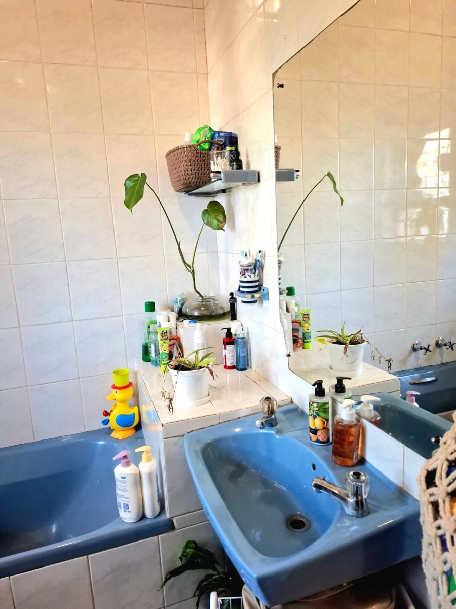 5 Bedroom Property for Sale in Oakdale Western Cape